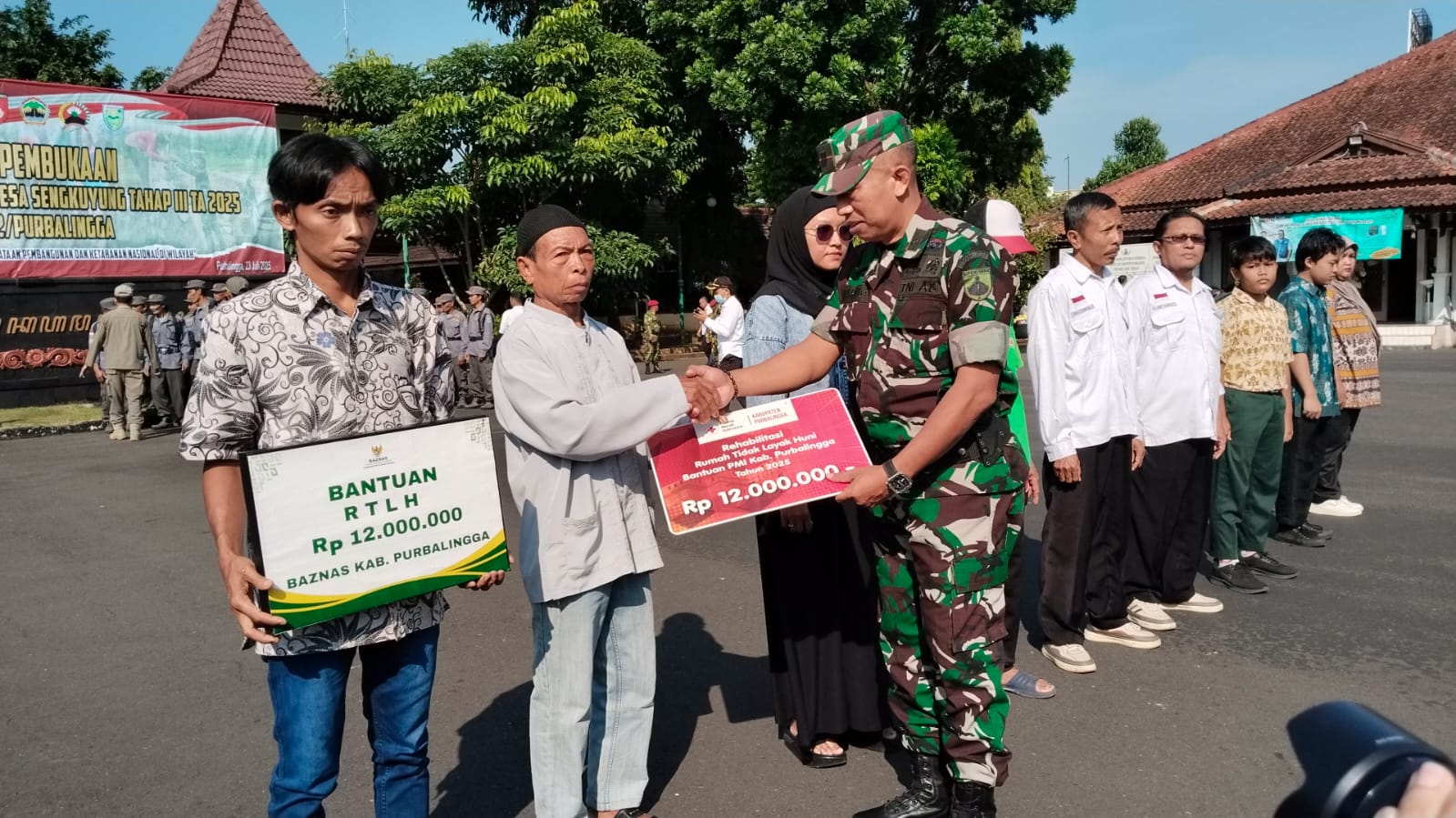 TNI Manunggal Membangun Desa (TMMD) Sengkuyung Tahap III Purbalingga: Investasi Berkelanjutan untuk Desa Tumanggal