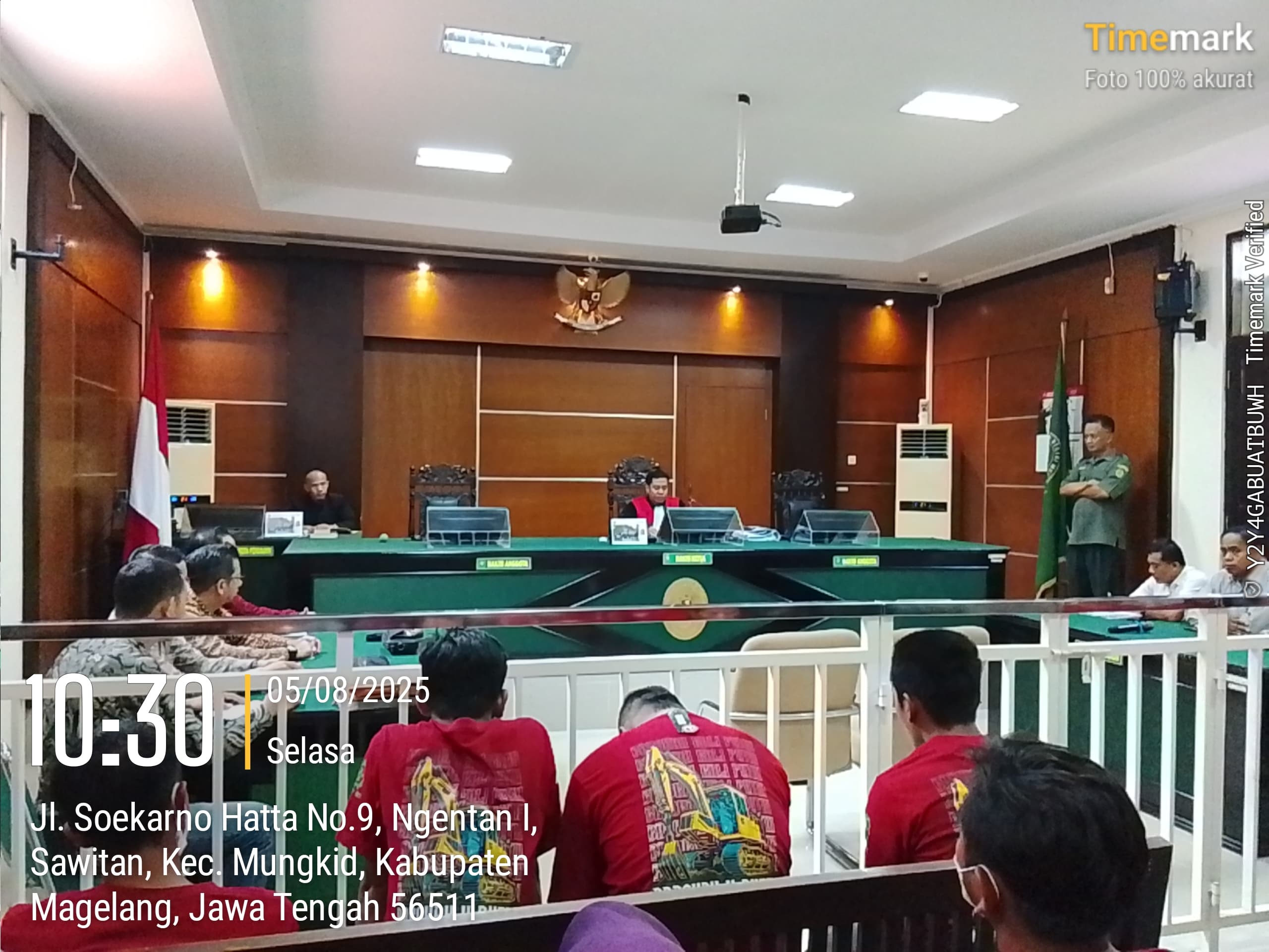 Hakim Tolak Permohonan Praperadilan Adi Ricardi Diduga Ada Kejanggalan. Aksi Sopir Truk Tetap Tertib Kawal Sidang!!