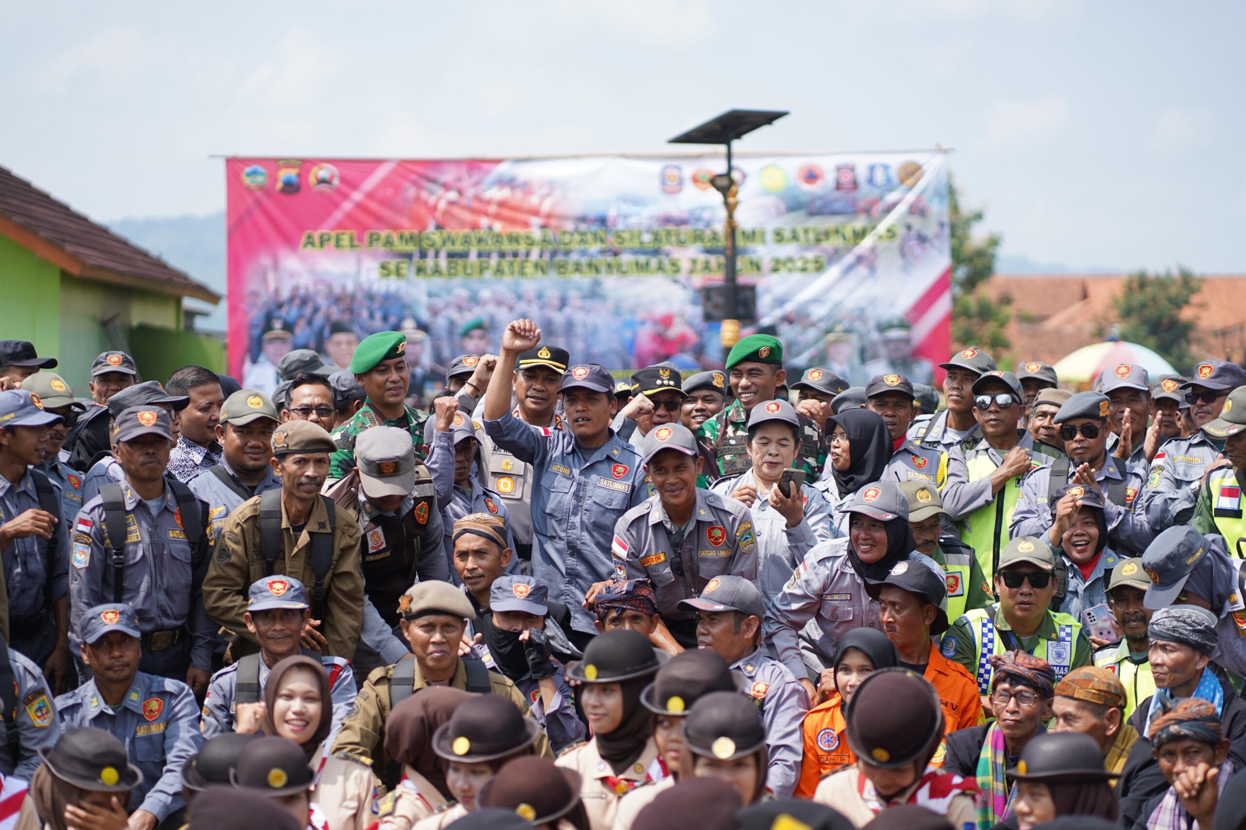 Apel Pam Swakarsa Satlinmas Banyumas 2025 Teguhkan Sinergi dan Kesiapsiagaan