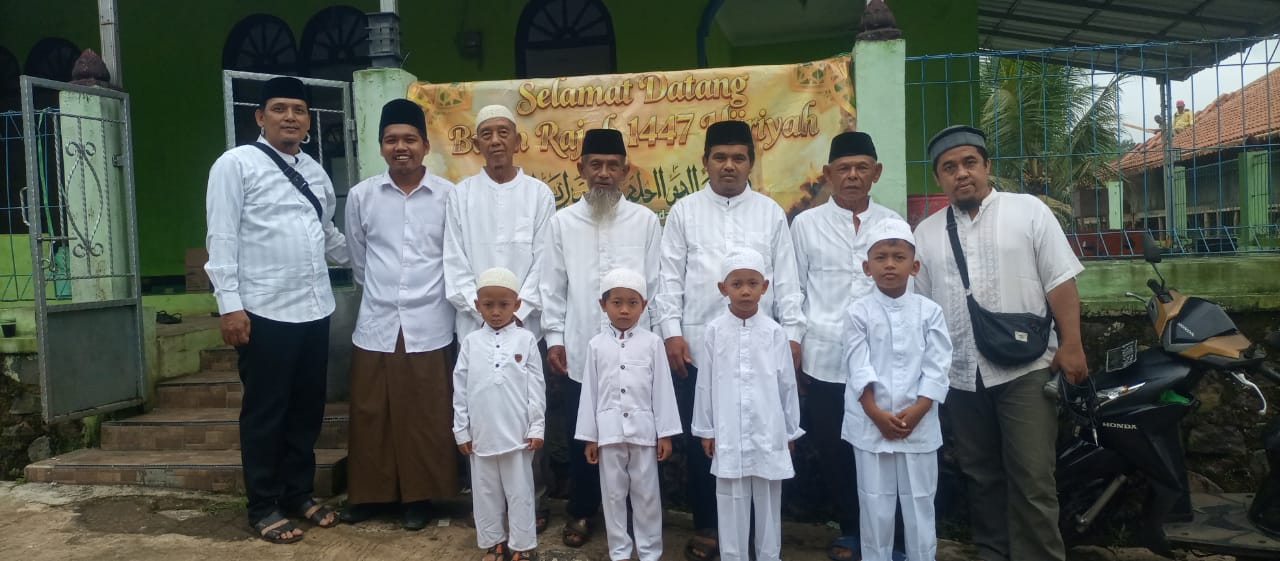 DKM Masjid Al-Huda Dayeuhluhur Gelar Sunatan Gratis, Hadirkan Layanan Kesehatan untuk Warga
